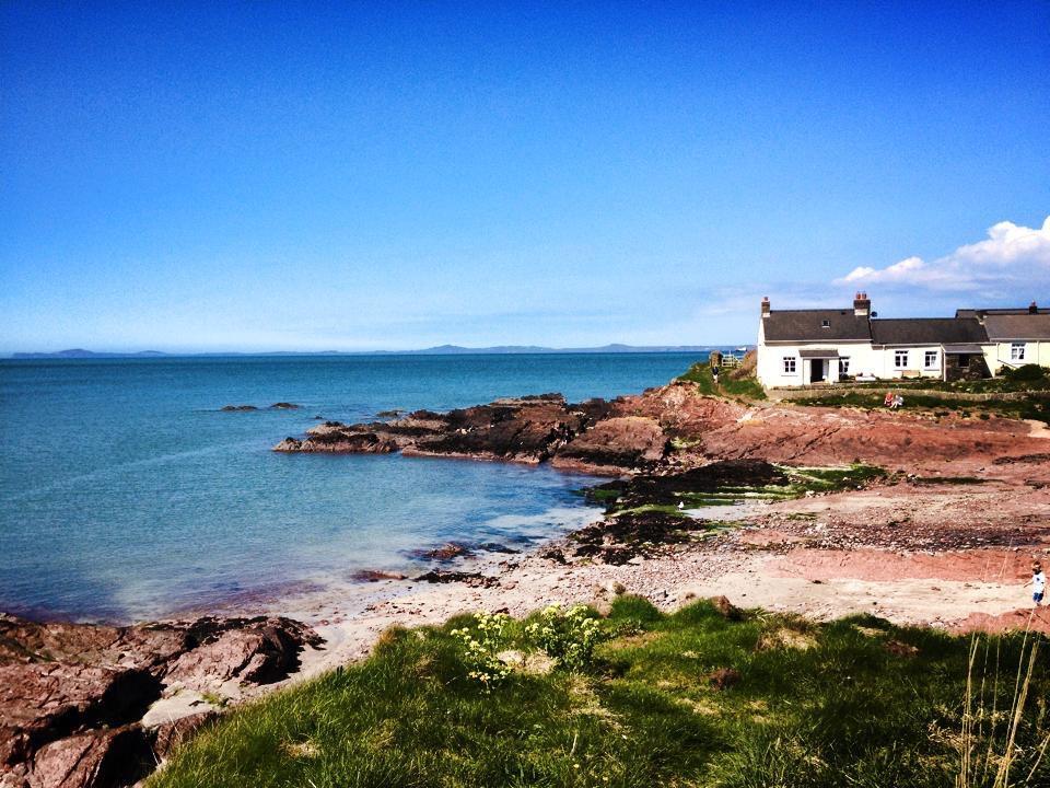 Charming Welsh Cottage Johnston Bagian luar foto