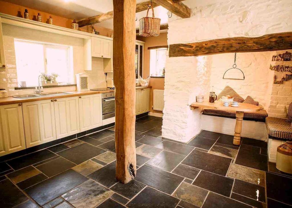 Charming Welsh Cottage Johnston Bagian luar foto