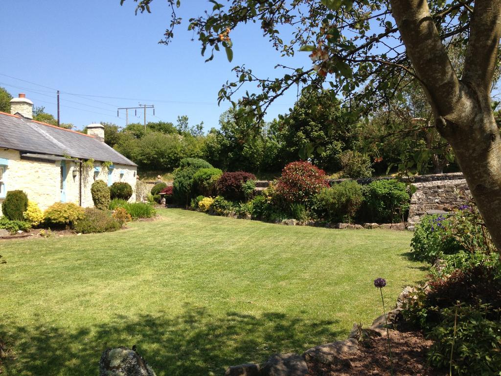Charming Welsh Cottage Johnston Bagian luar foto