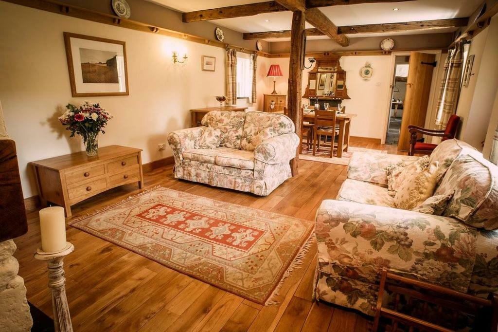 Charming Welsh Cottage Johnston Bagian luar foto